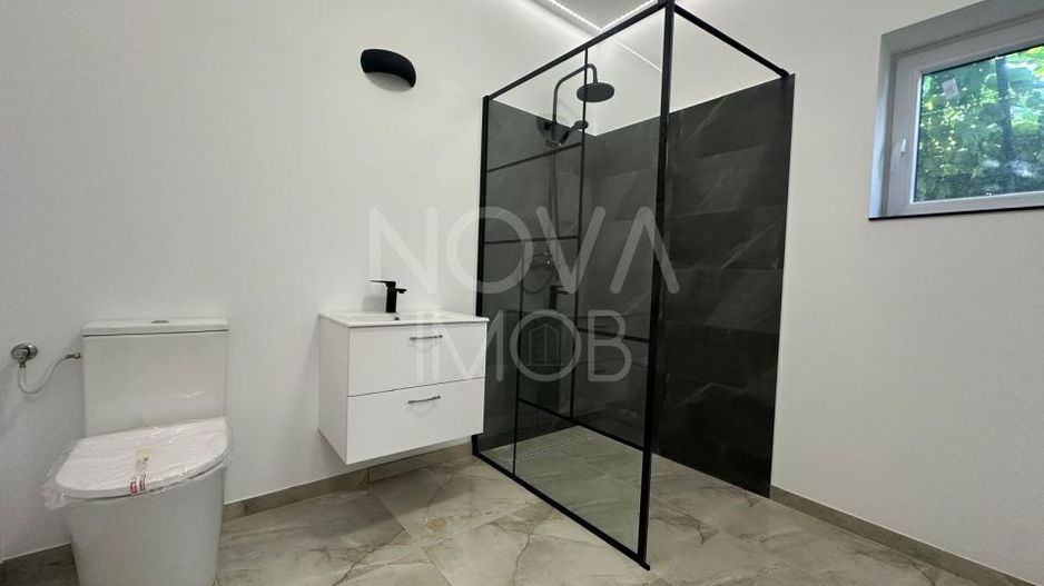 Casa de inchiriat - pretabil spatiu de birouri, Str. Luptei - Poză 8