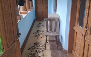 Casă tradițională cu teren generos – Borosteni, Peștișani, jud. Gorj - Poză 2
