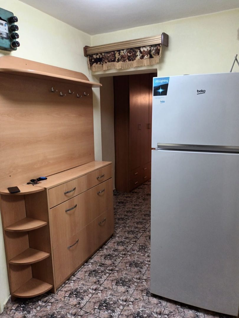apartament 3 camere decomandat,metrou  zona Trapezului - Poză 5