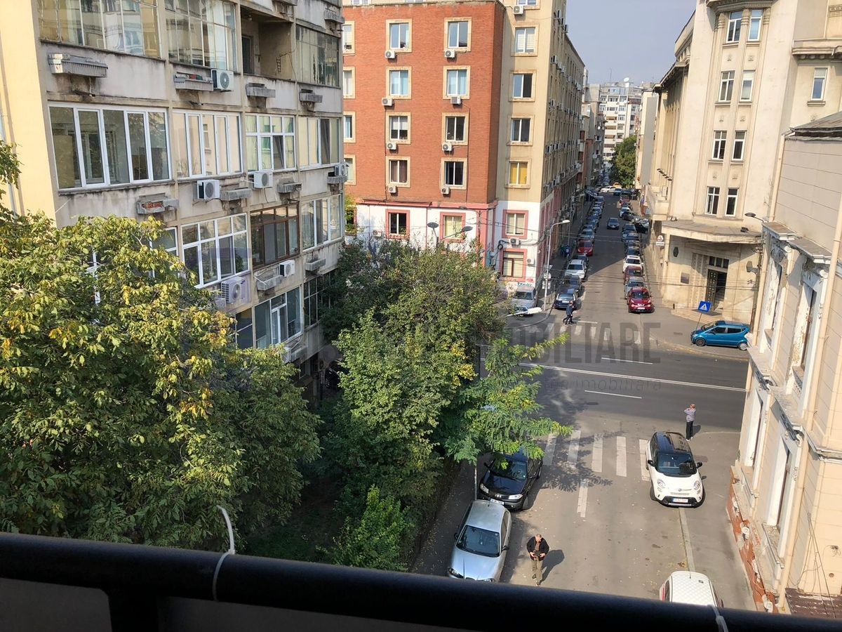 Birou tip duplex_160 mp_contorizare individuala_open space generos + 4 birouri - Poză 11