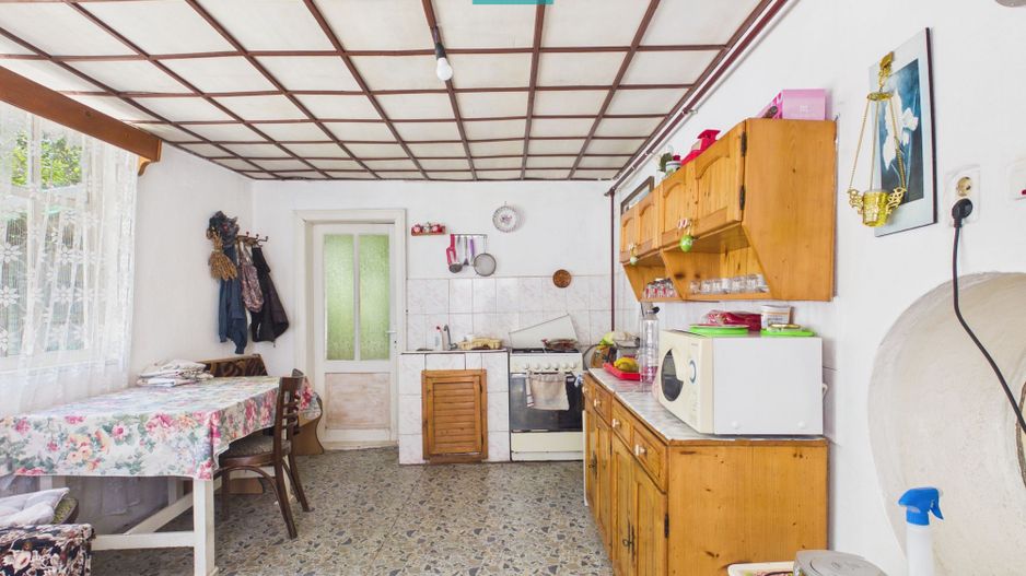 Casă/vilă cu 10 camere – Ineu, centru - Poză 22