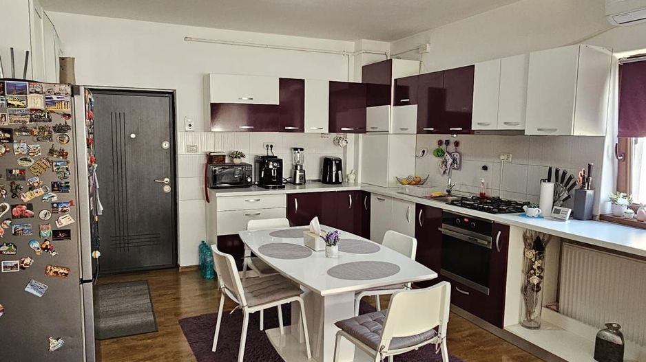 Aleea cu Plopi | 3 camere | 2 bai | Mobilat Utilat - Poză 1