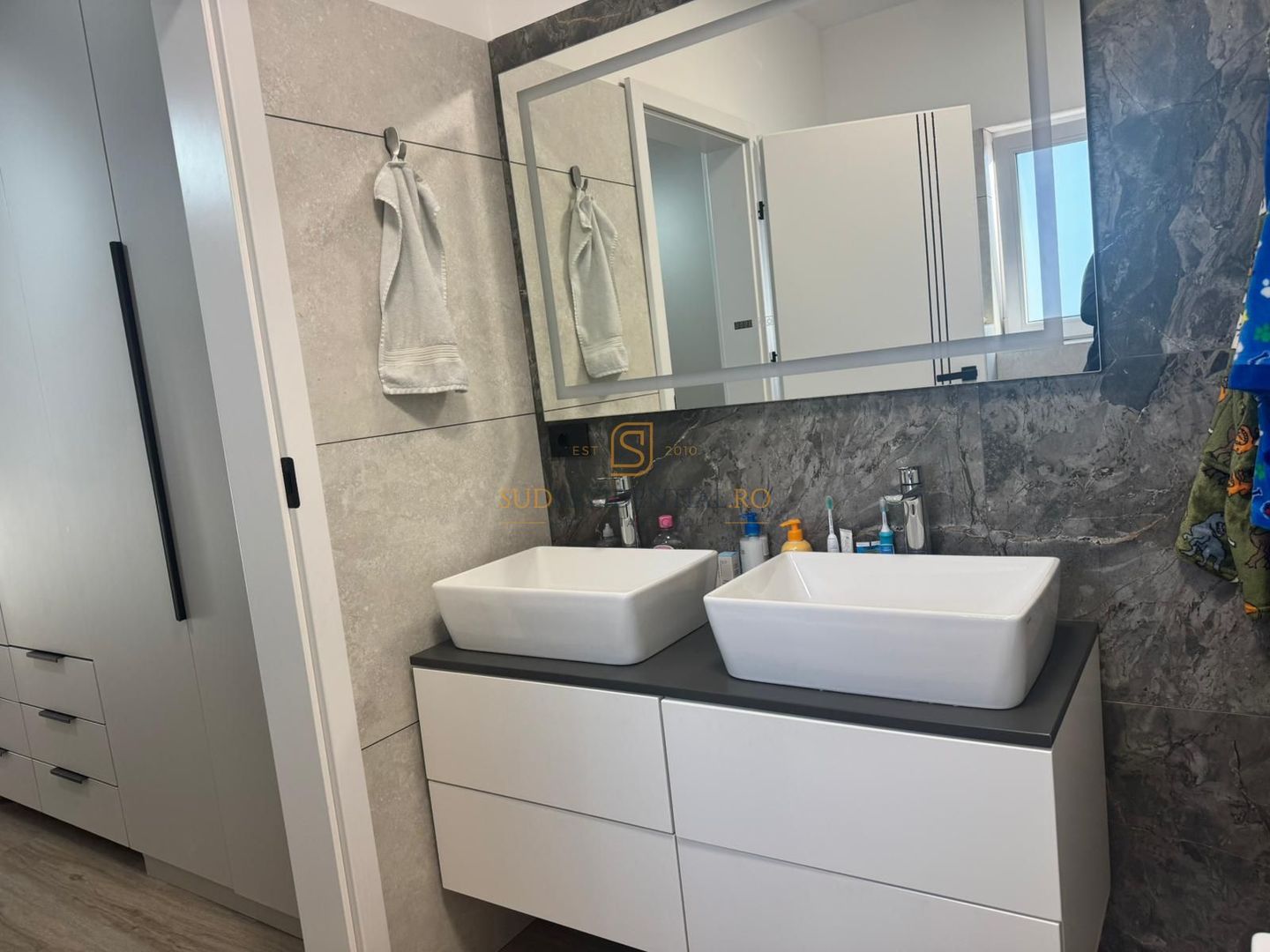 Casa individuala cu 5 camere, complet mobilata si utilata, Com Berceni - Poză 21