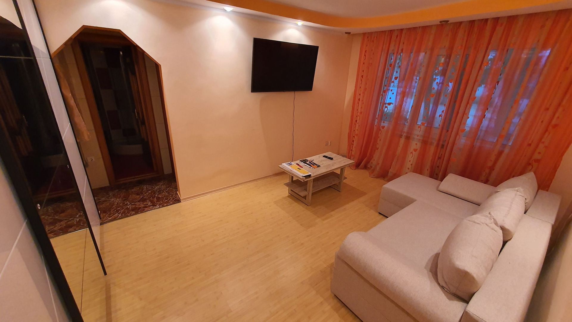 DE ÎNCHIRIAT - Apartament 2 camere, zona VIDIN; - Poză 1