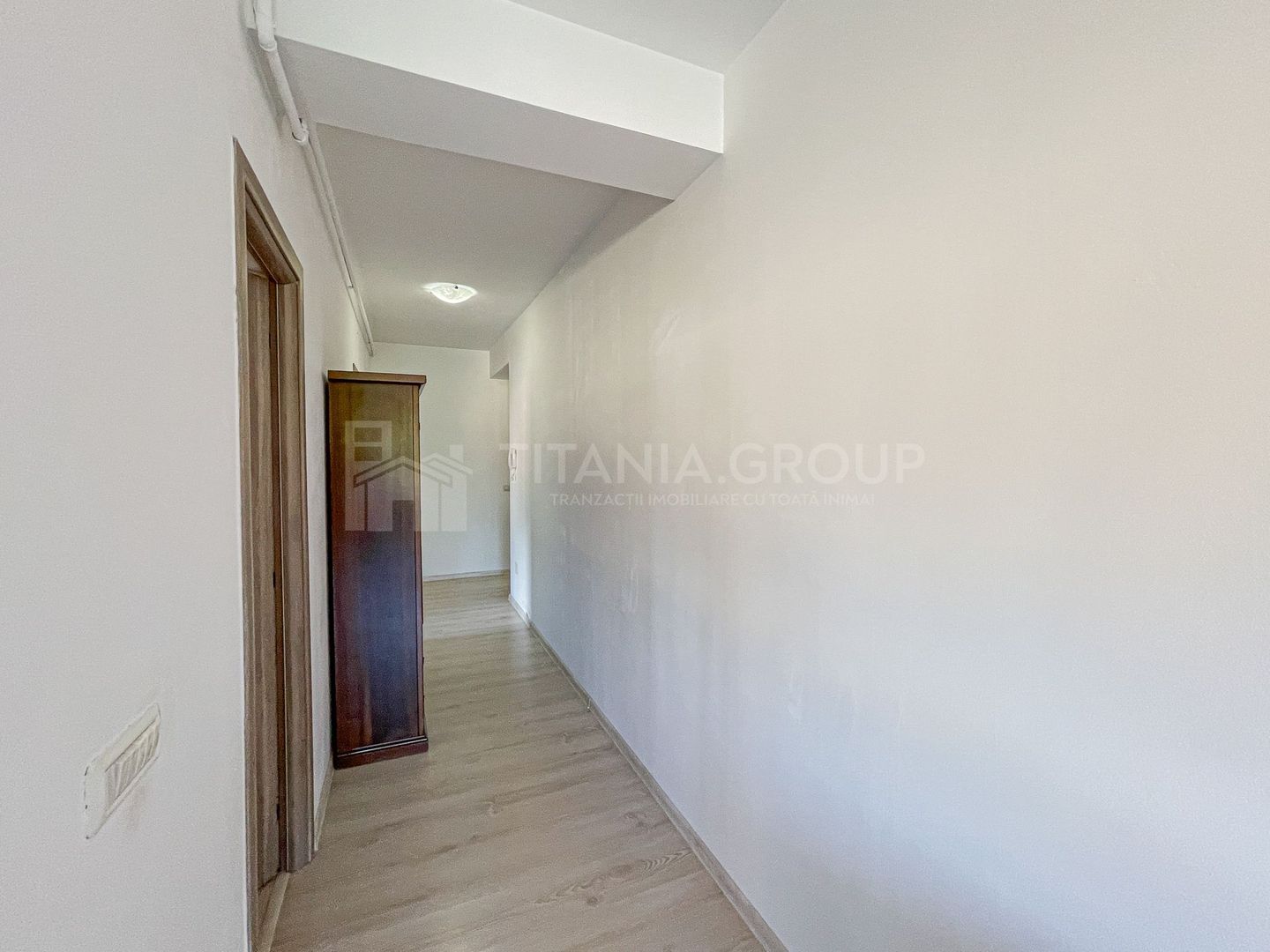 Apartament cu 2 camere, mobilat, si utilat, bloc nou in Centrul Vechi - Poză 7