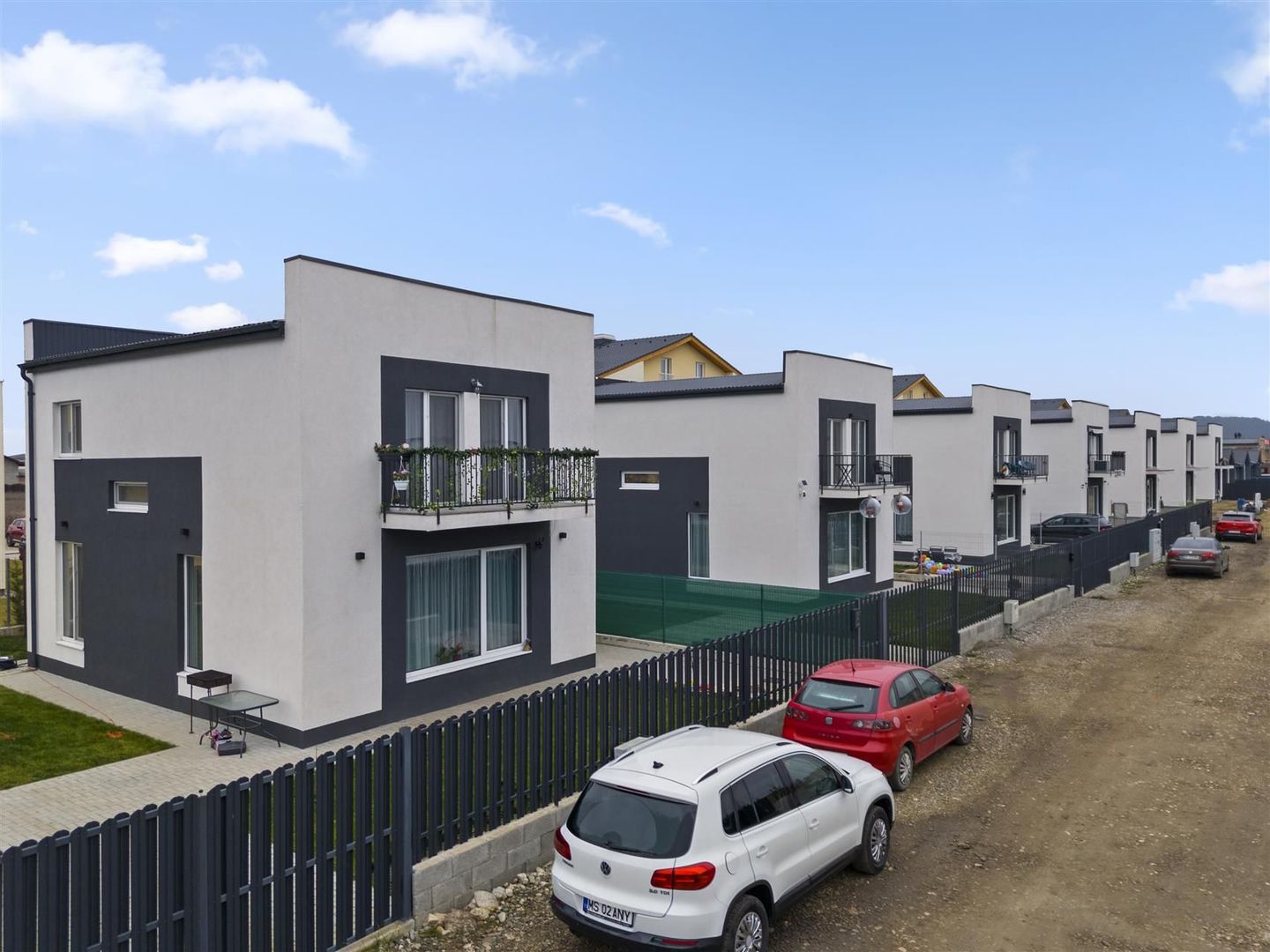 Casa Individuala cu 4 camere Sanpetru - Poză 1