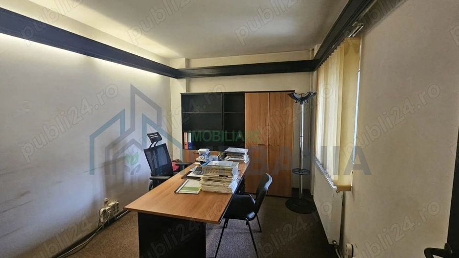 Spatiu Birori Apartament 4 camere - Poză 6