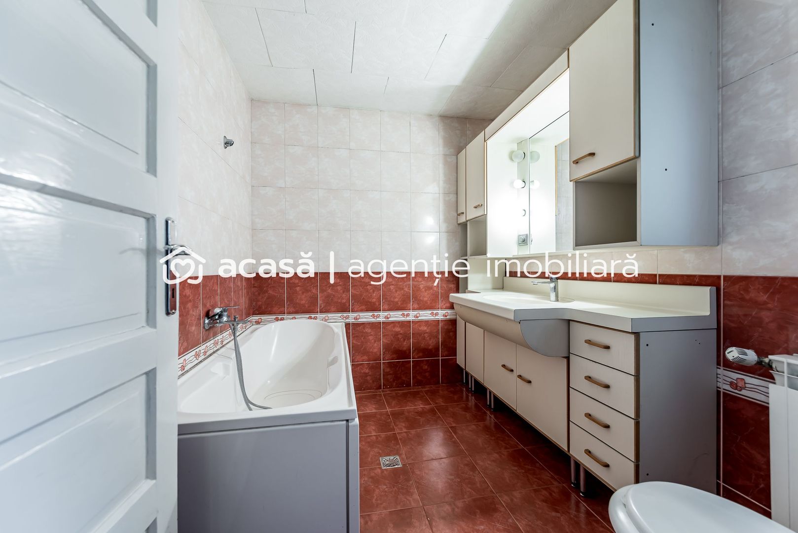 Casa 5 camere - Cartierul Functionarilor - Teren 421 mp - COMISION 0 - Poză 8