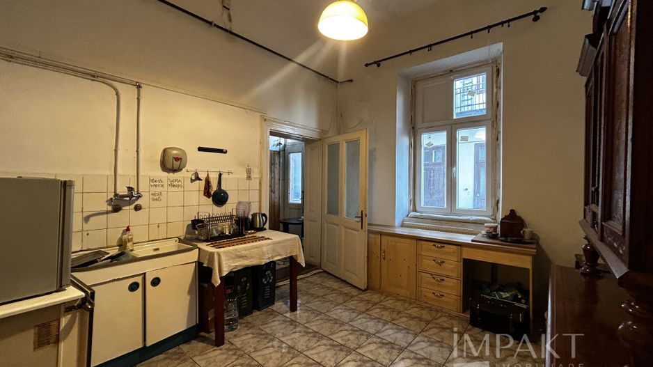 Vanzare apartament ultracentral, parter, imobil istoric - Poză 9