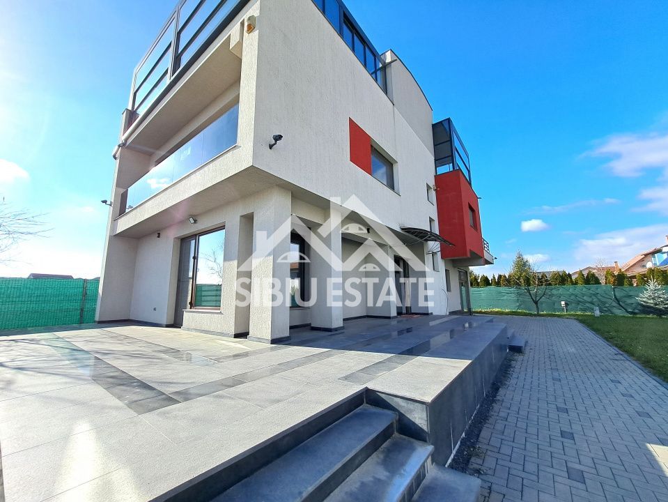 Casa cu 4 garaje, terase panoramice, teren mare - Poză 7