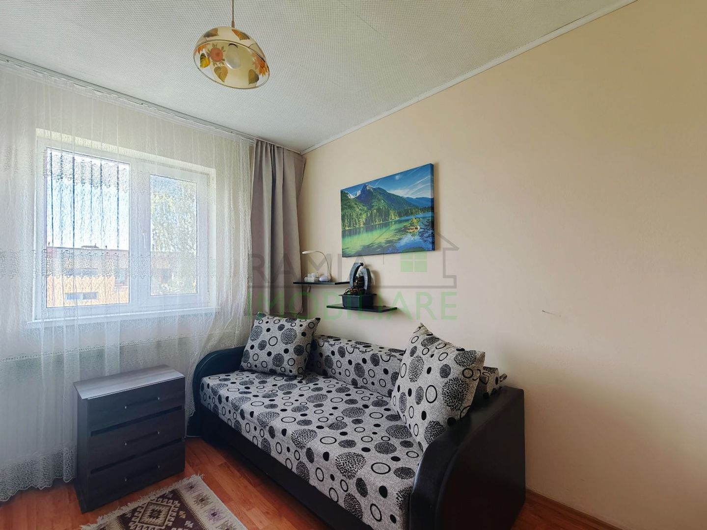 Apartament 3 camere, Cartierul Florilor, Boxă și parcare - Poză 6