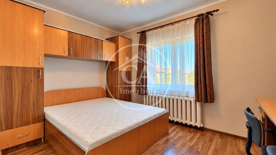Apartament cu 3 camere de închiriat în zona Rogerius, Oradea - Poză 9