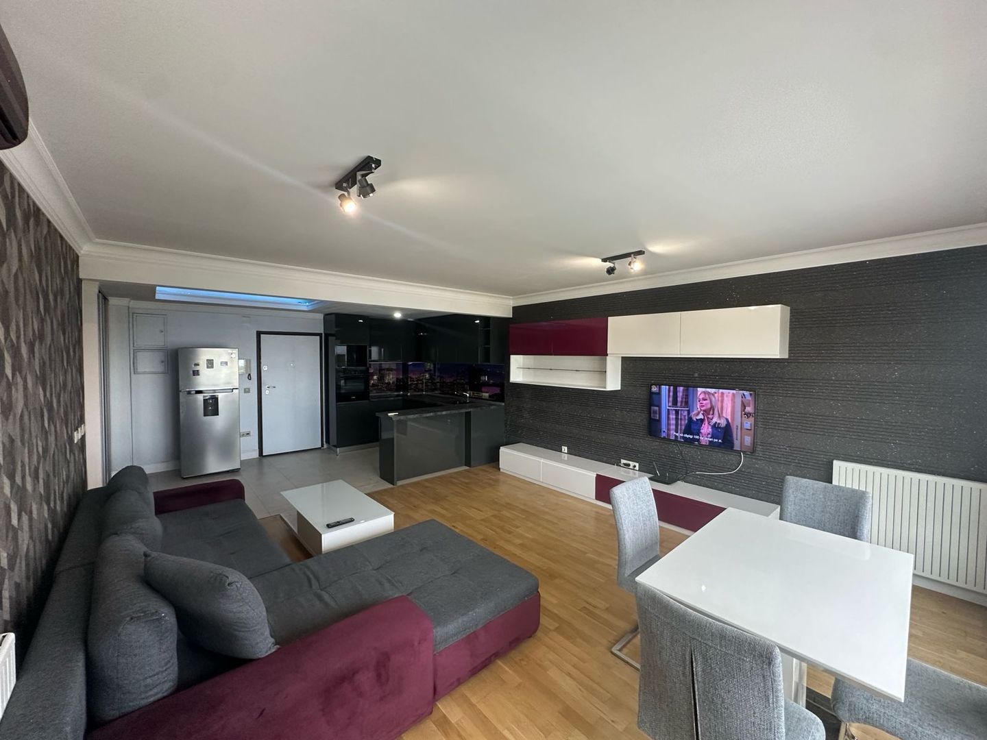 Apartament 2 camere Lacul Tei + loc de parcare cu vedere panoramica - Poză 1