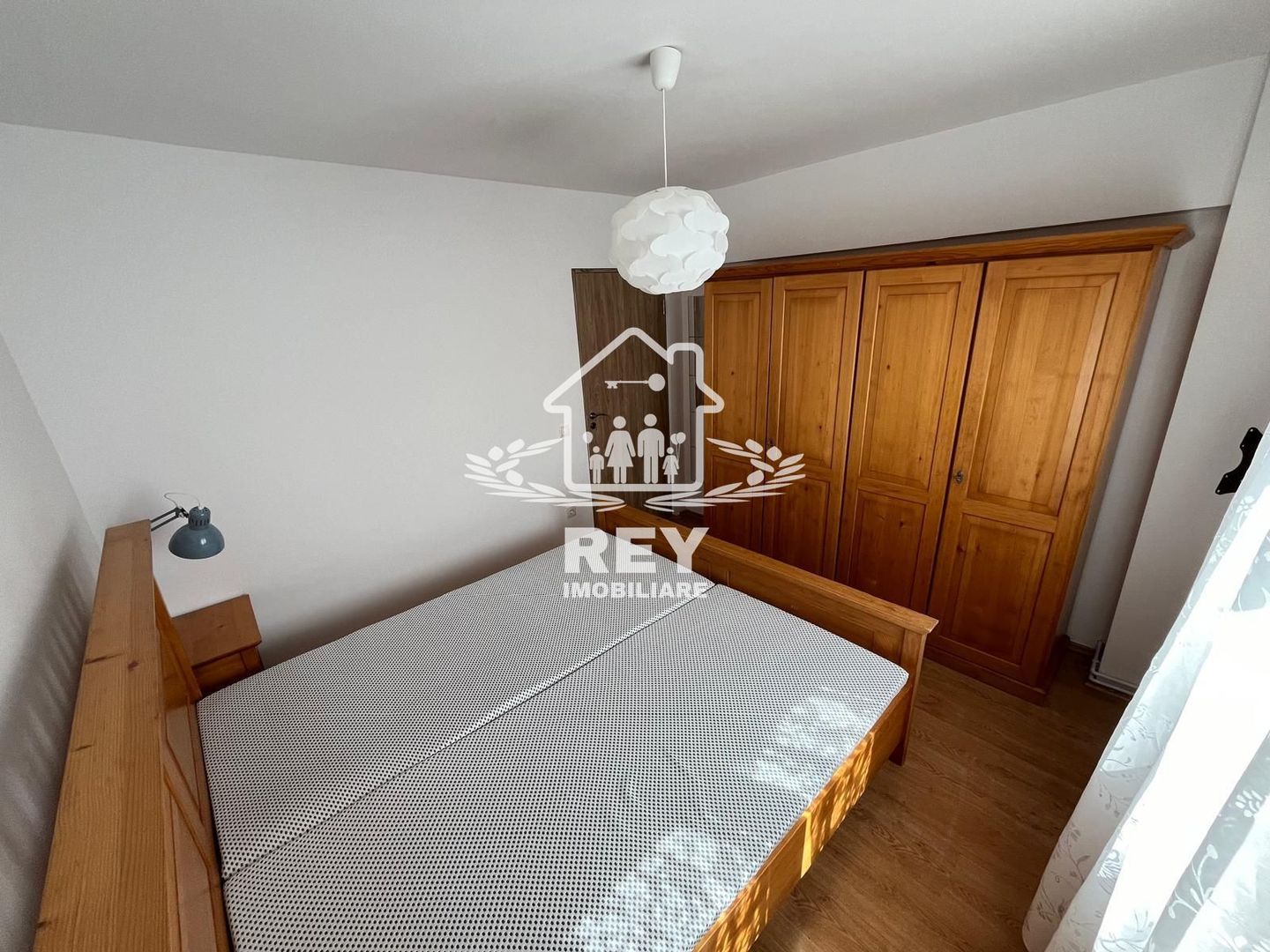 Inchiriez apartament 4 camere in Cartier Strand - Sibiu - Poză 10