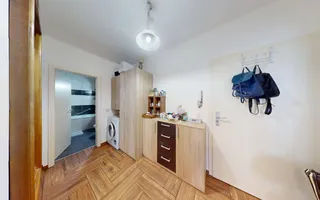 Apartament decomandat, 2 camere, balcon, boxa - Avangarden - Poză 12