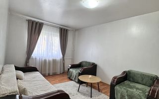 Apartament de închiriat, 4 camere, Piața Alexandru cel Bun 2, Iași - Poză 1
