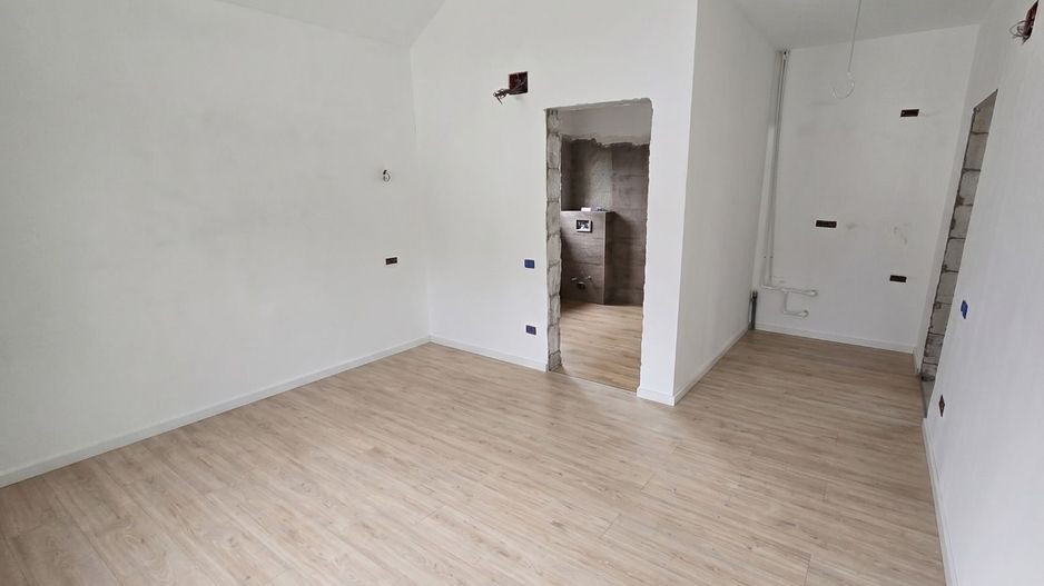 Apartament cu 2 camere 65,10 mp + 30 mp pod - vedere la muntii Caraiman Busteni - Poză 4