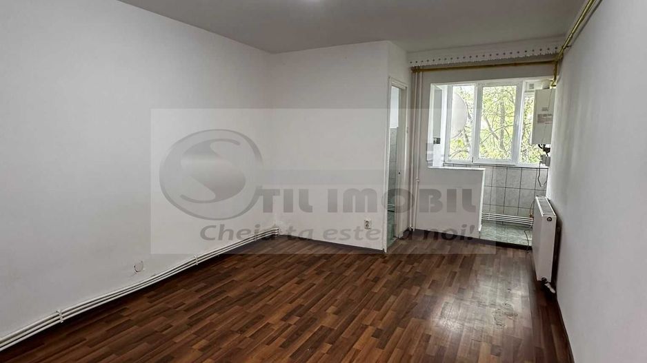 Libera de vanzare garsoniera Policlinica Galata - Poză 1