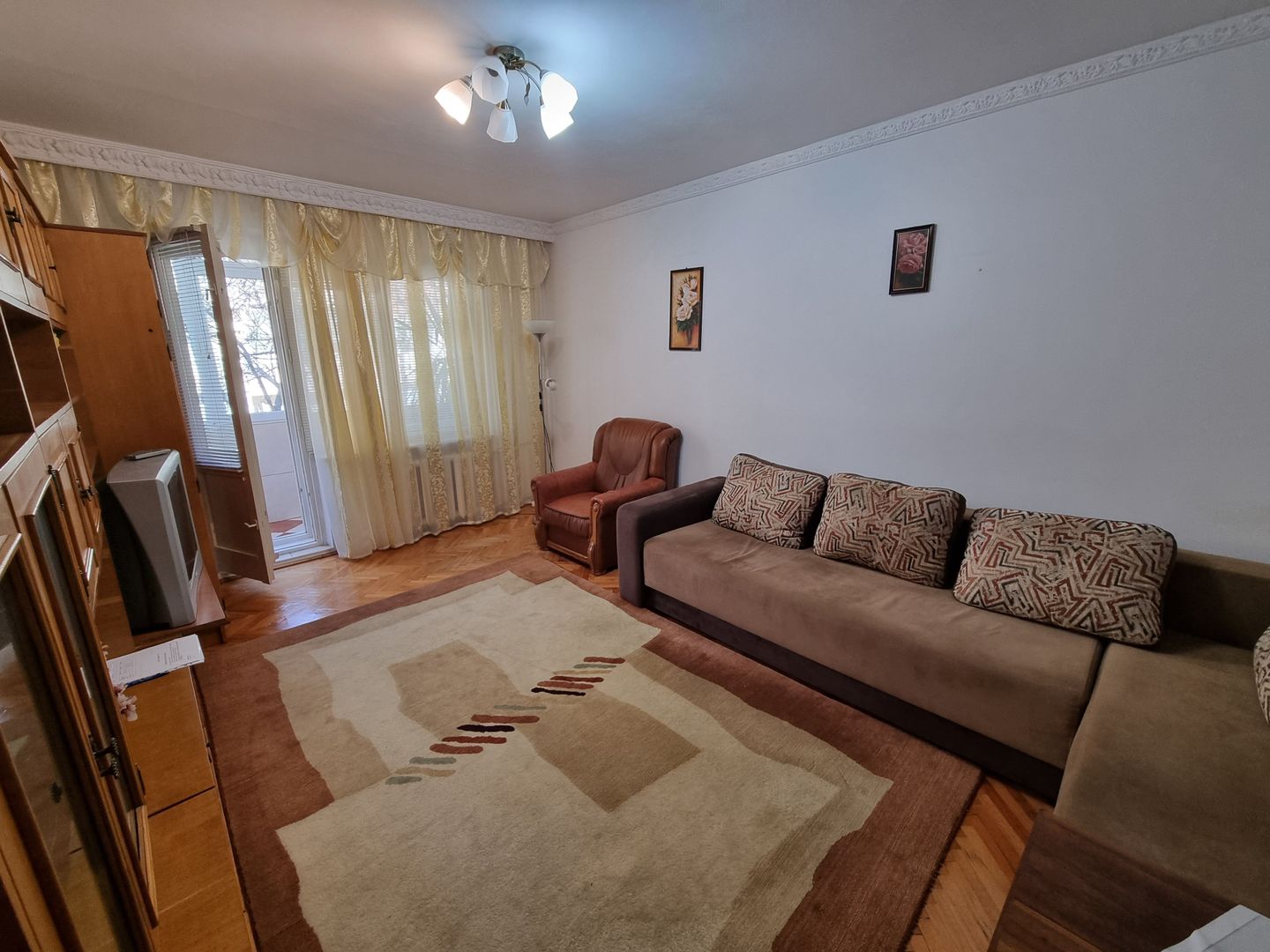 Apartament 3camere si loc de parcare - Poză 5