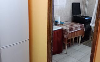 Apartament cu trei camere, Aparatorii Patriei, 130.000€, 0% comision cumparator - Poză 3