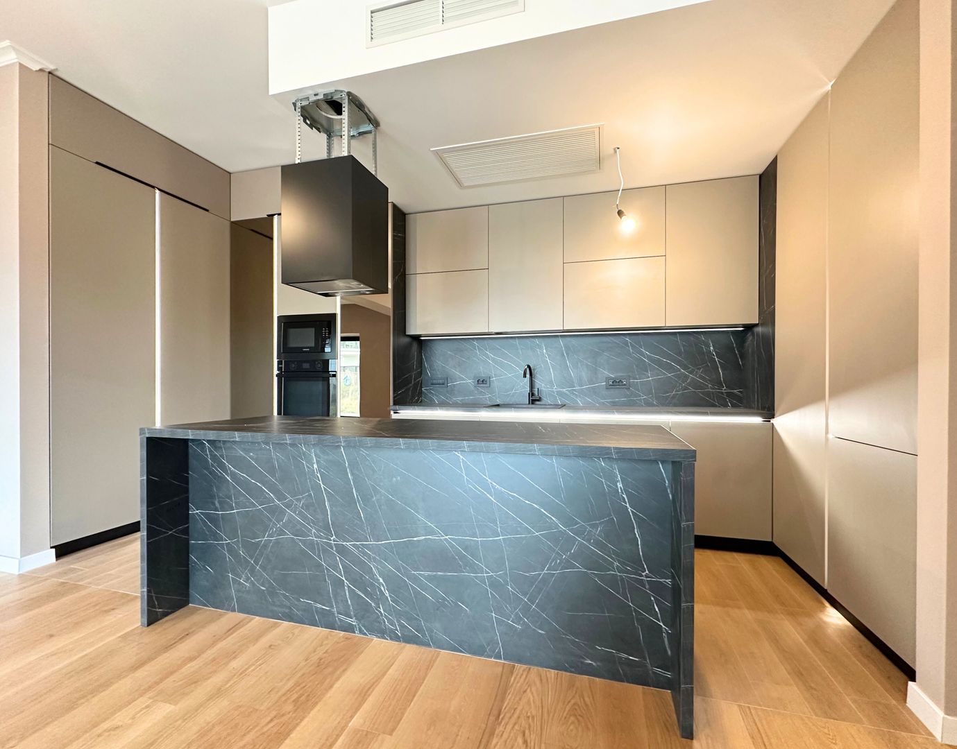 Închiriere apartament 4 camere cu grădină proprie ONE Verdi - Poză 20