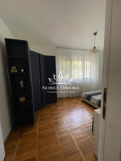 Apartament spatios cu 3 camere - langa Facultatea de medicina - Poză 4