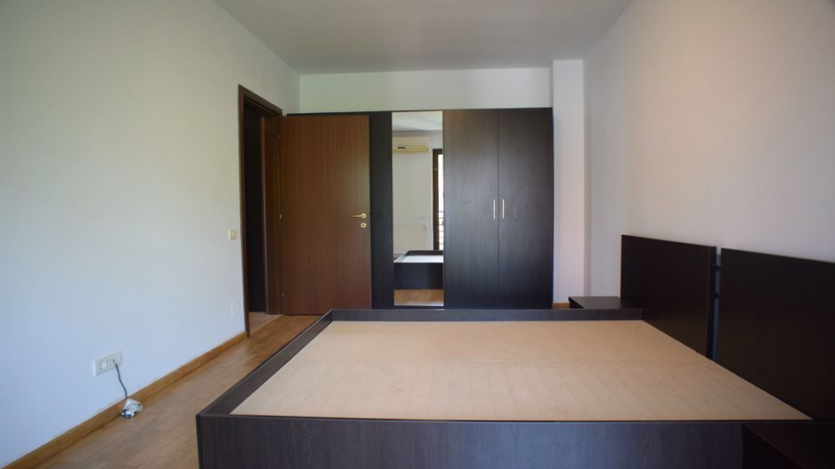 Apartament modern- 3 camere 90 mp  + 2 locuri de parcare - comision 0 - Poză 6