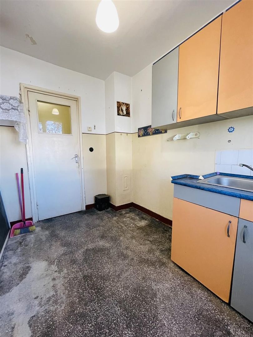 Apartament 2 camere semidecomandat zona Cantemir - Poză 9