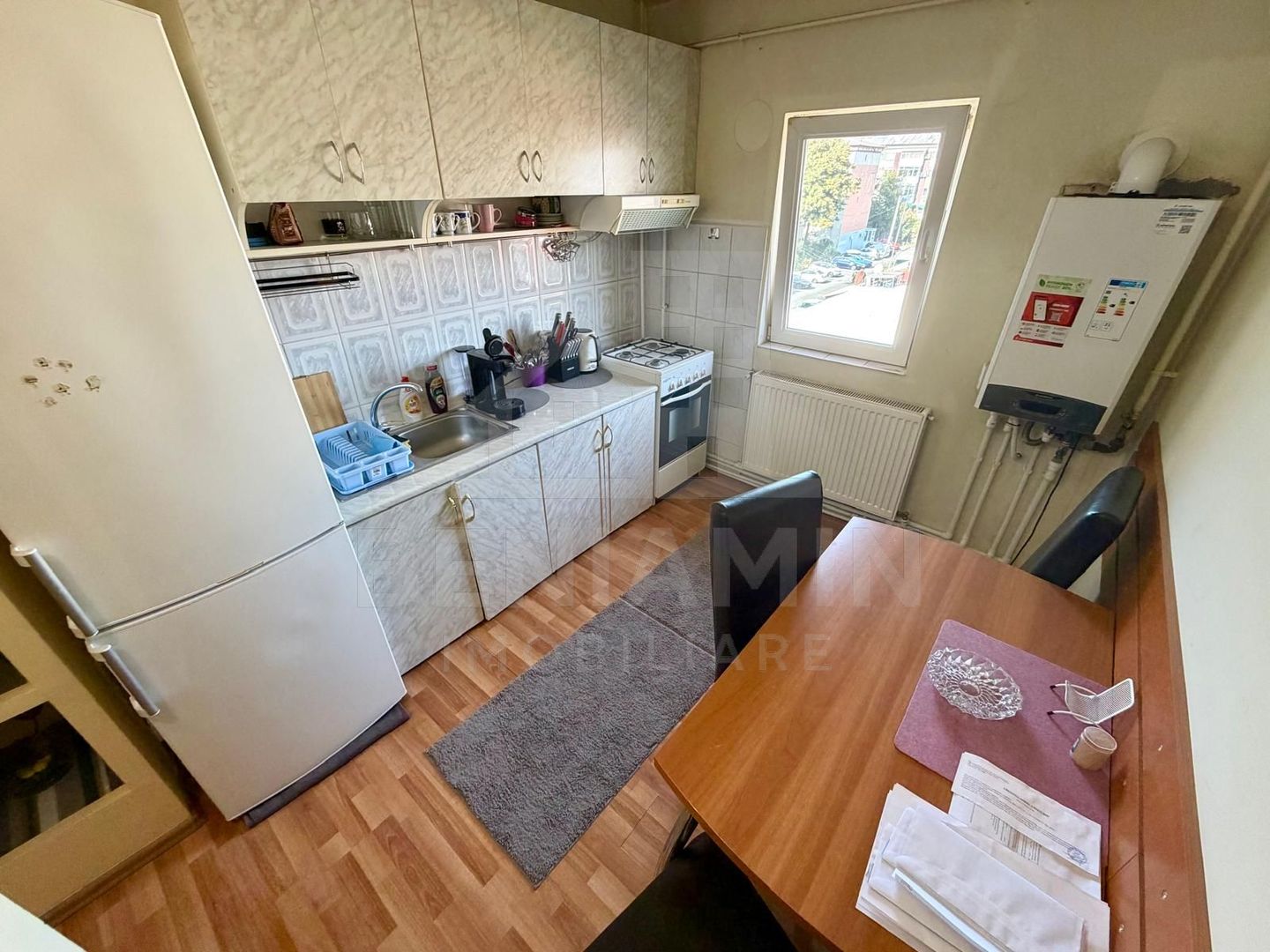 Apartament doua camere - centrala termica - Kaufland Craiovita etaj 3 - Poză 6