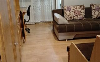 BRASADAS vinde garsoniera pe Ostrovului la etajul 3/4. - Poză 1