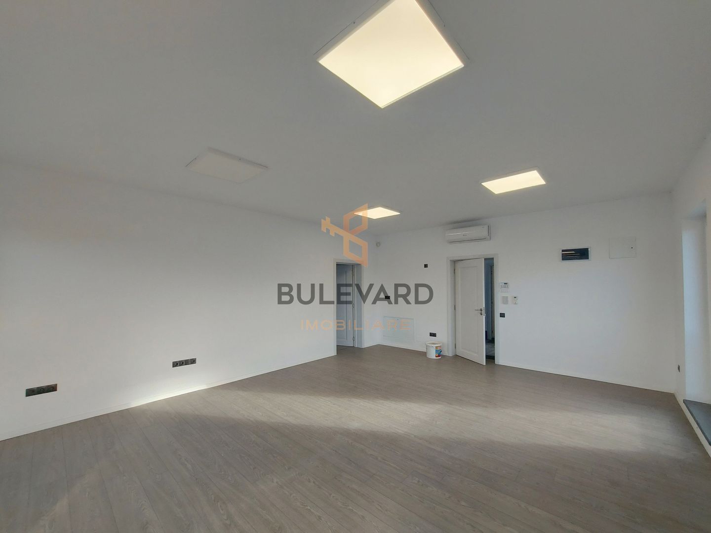 Spatiu nou pentru birouri/200 mp/20 parcari/cartier Someseni! - Poză 13