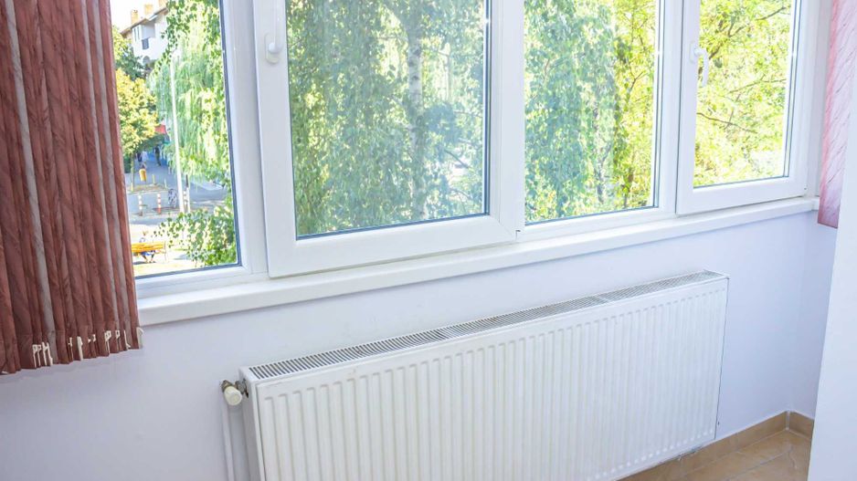 ageuropa.ro vinde apt. 2 cam. DECOMANDAT, RENOVAT si MOBILAT. - Poză 8