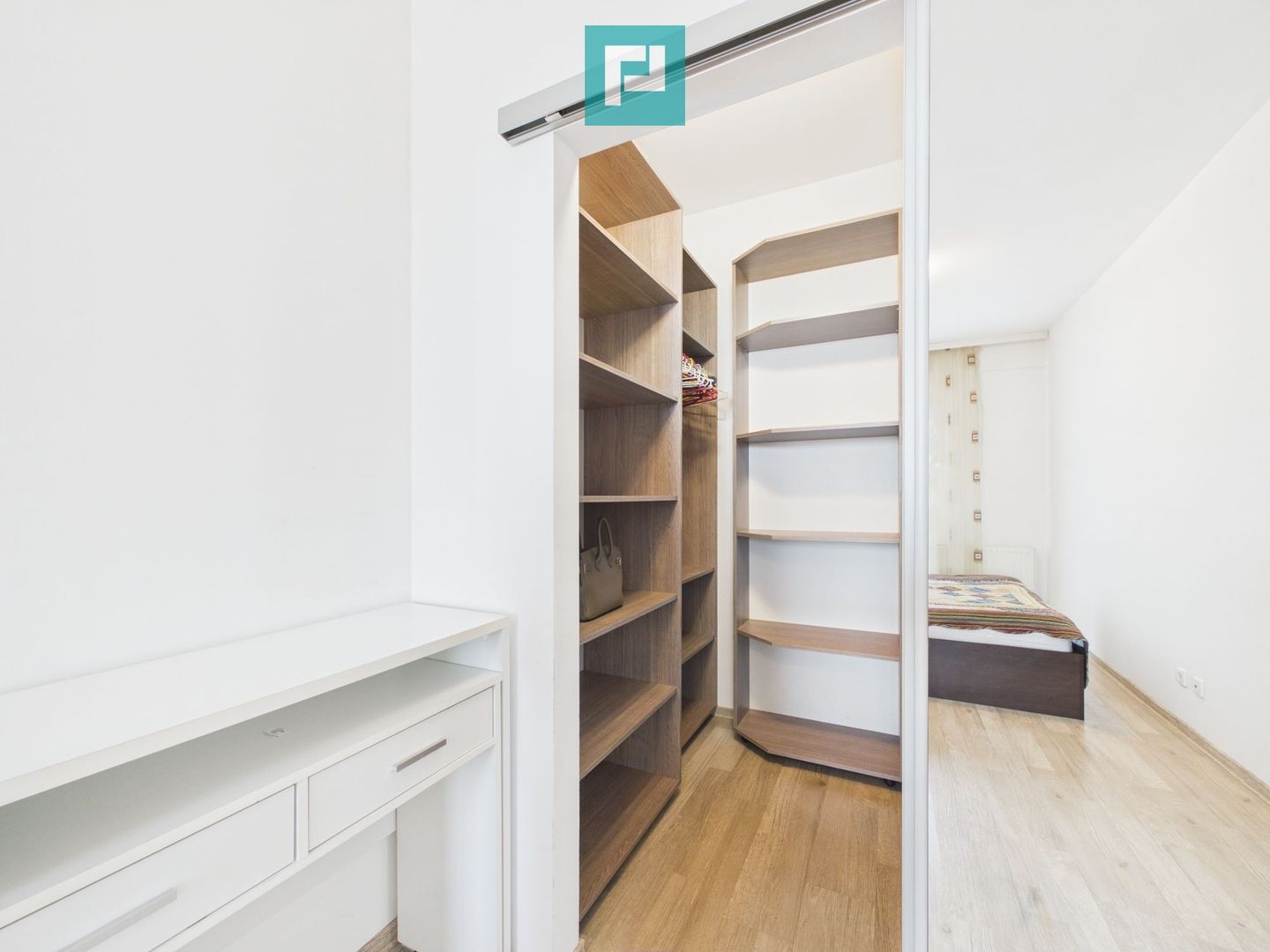 Apartament 3 camere de închiriat ARED UTA - Poză 14