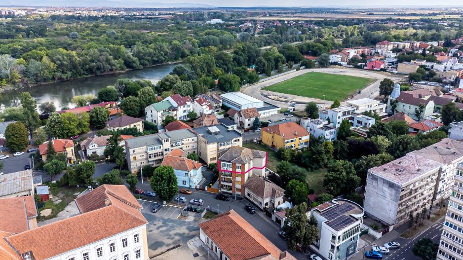 Apartament cu 4 camere LUX, zona Gloria – Pedagogic – Malul Mureșului - Poză 3