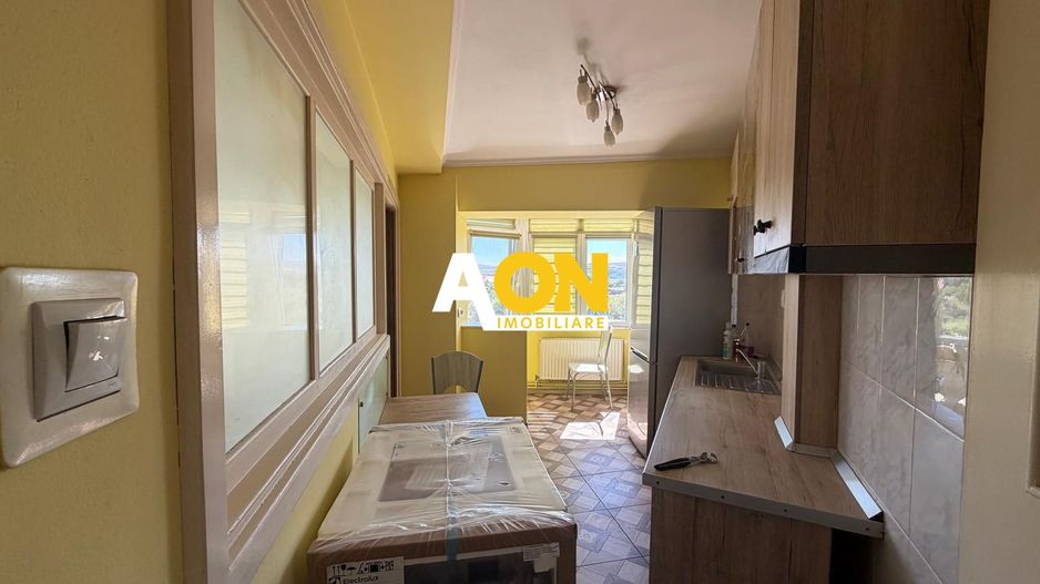 Apartament 4 Camere | Decomandat | Etaj  |  Cetate - Poză 5