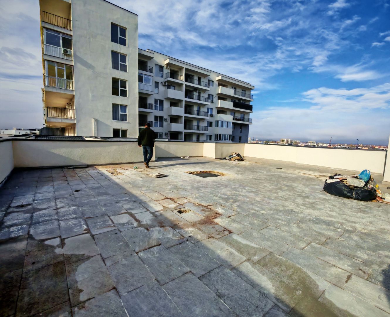 Apartament 2 camere decomandat,TERASA  130 mp, Vedere SUPERBA,PARCARE - Poză 7