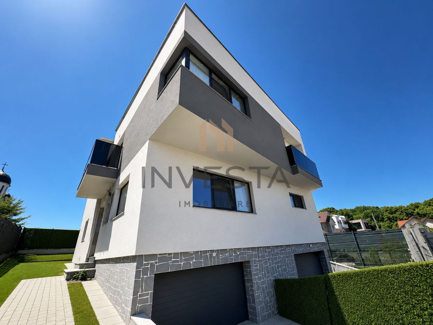 Casa tip duplex cu 4 camere de inchiriat in zona Europa - Poză 1
