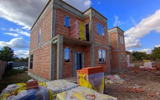 Sanandrei Duplex cu Perete Dublu, Proiect Modern - Poză 3