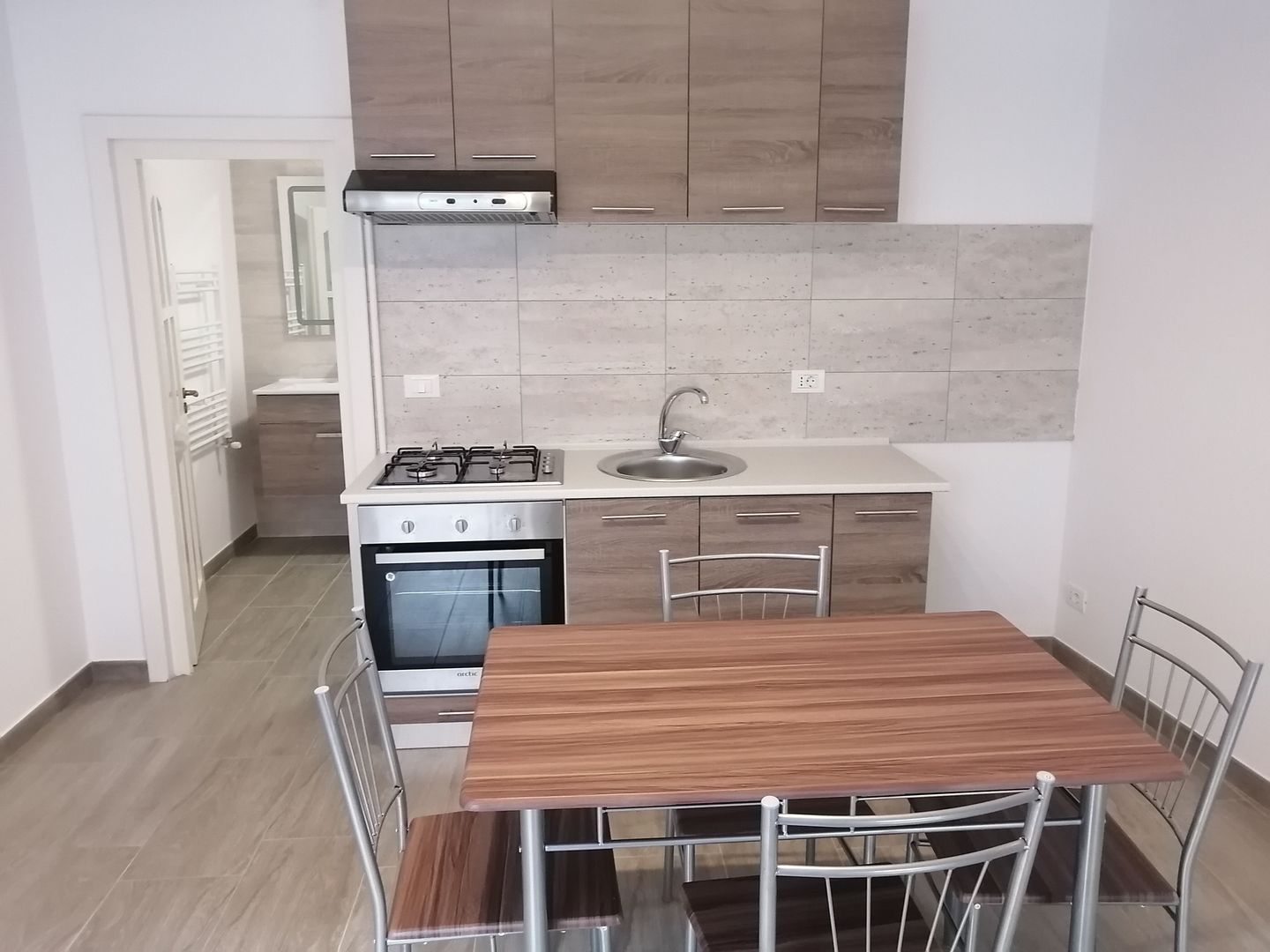 Vânzare apartament spatios,  in zonă ultracentrală - Poză 6