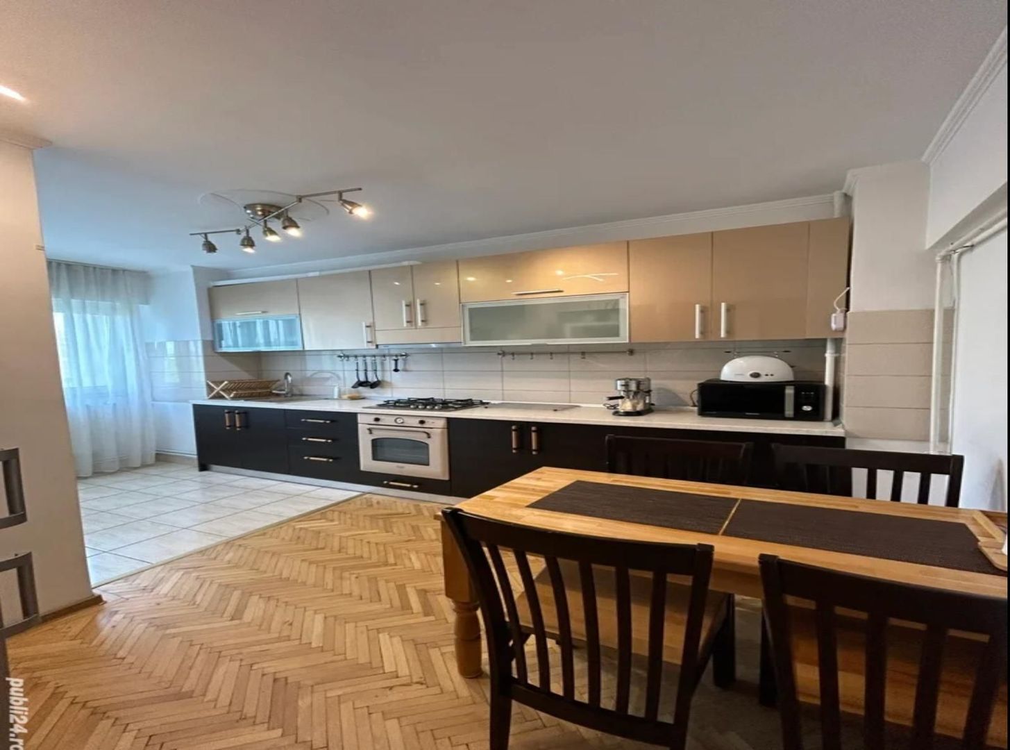 AP. 2 CAMERE PANDURI,CENTRALA PROPRIE, LOC DE PARCARE,MOBILAT MOERN - Poză 4