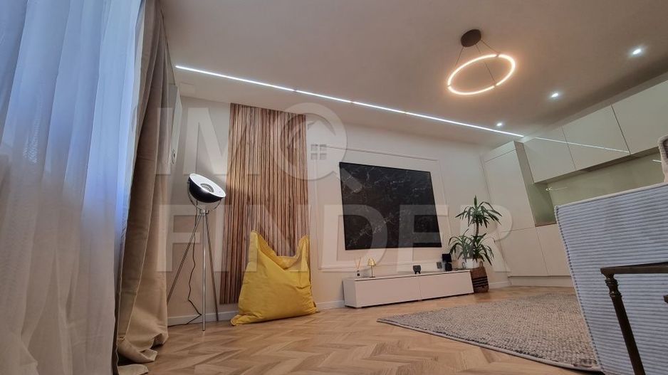 Vanzare Apartament ultrafinisat central - Poză 2