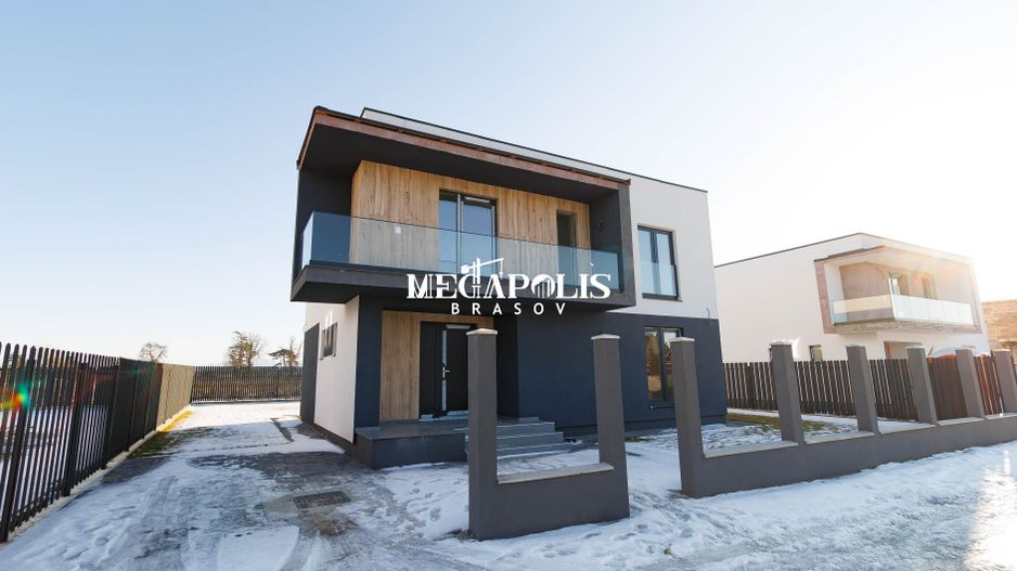 Casa Stil Mediteranean/ Intrare in Sanpetru - Poză 1