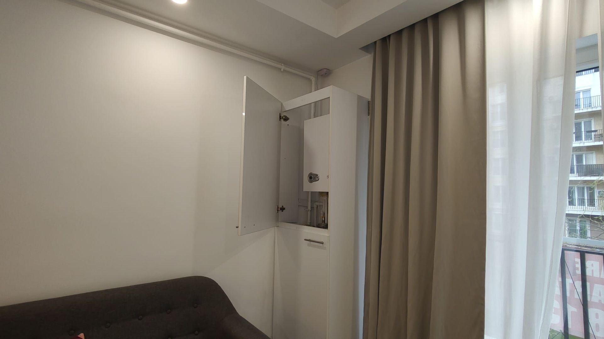 Apartament 2 camere vedere piscina Cosmopolis - Poză 18