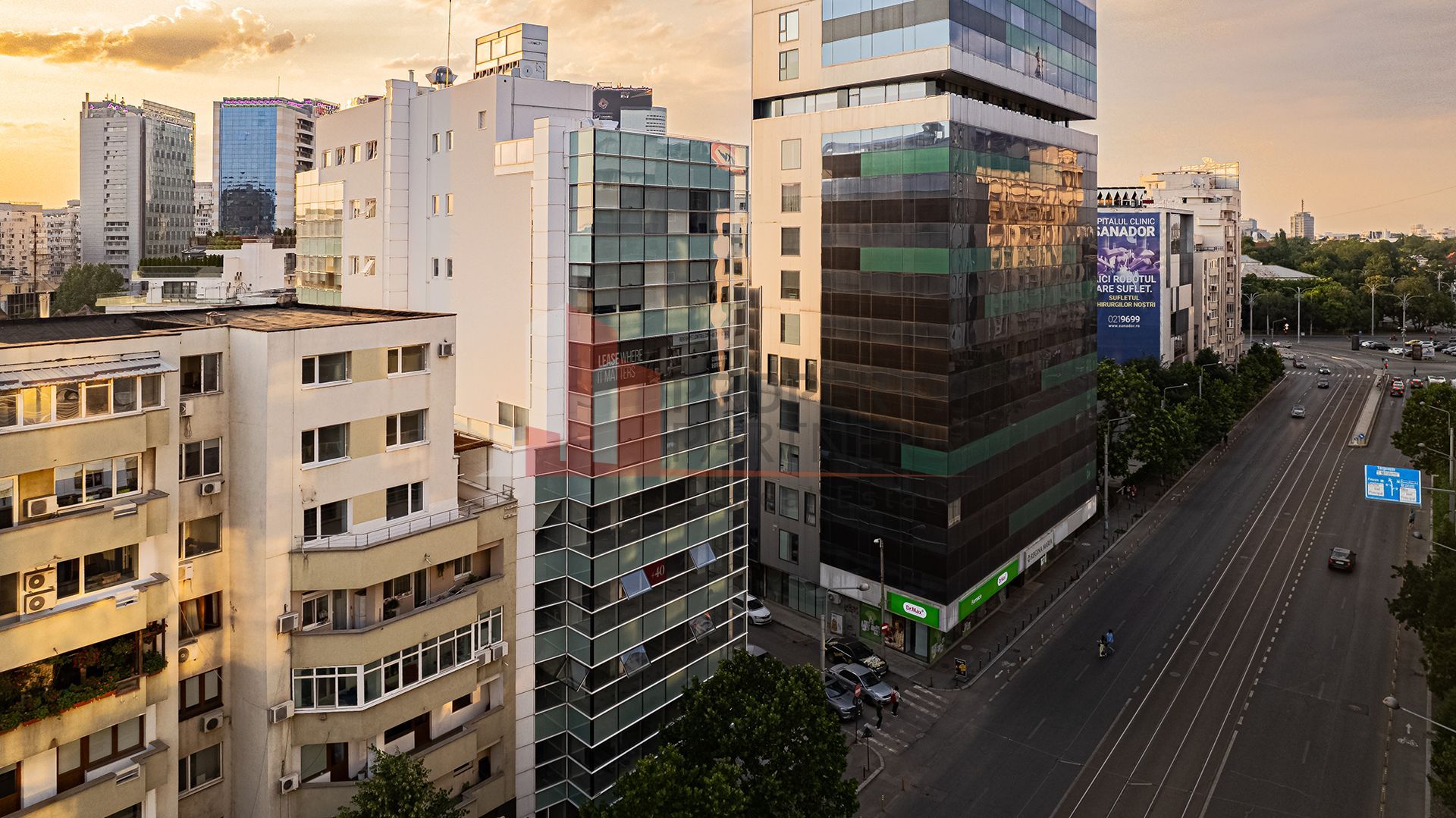 Spatiu comercial stradal - Pretabil restaurant / showroom - Victoriei - Poză 3