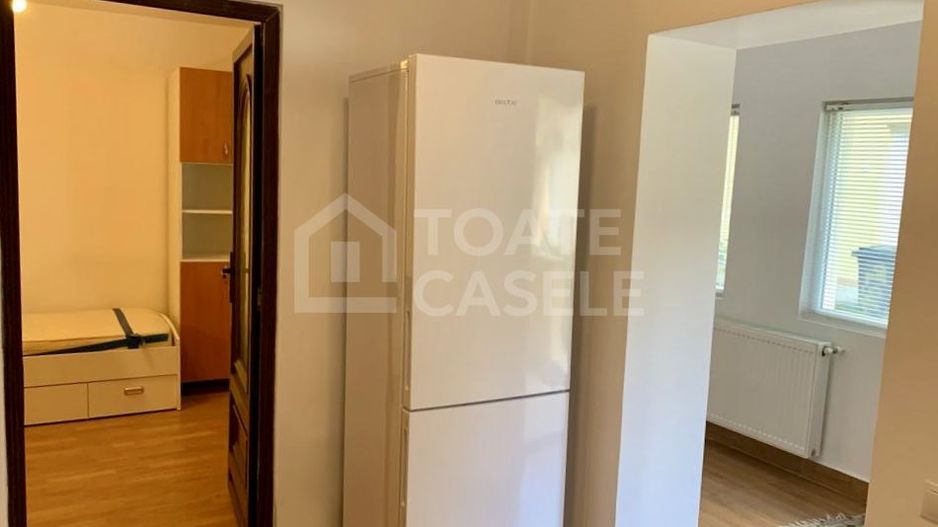 Apartament cu 2 camere decomandat, zona P- ta M. VITEAZUL - Poză 5