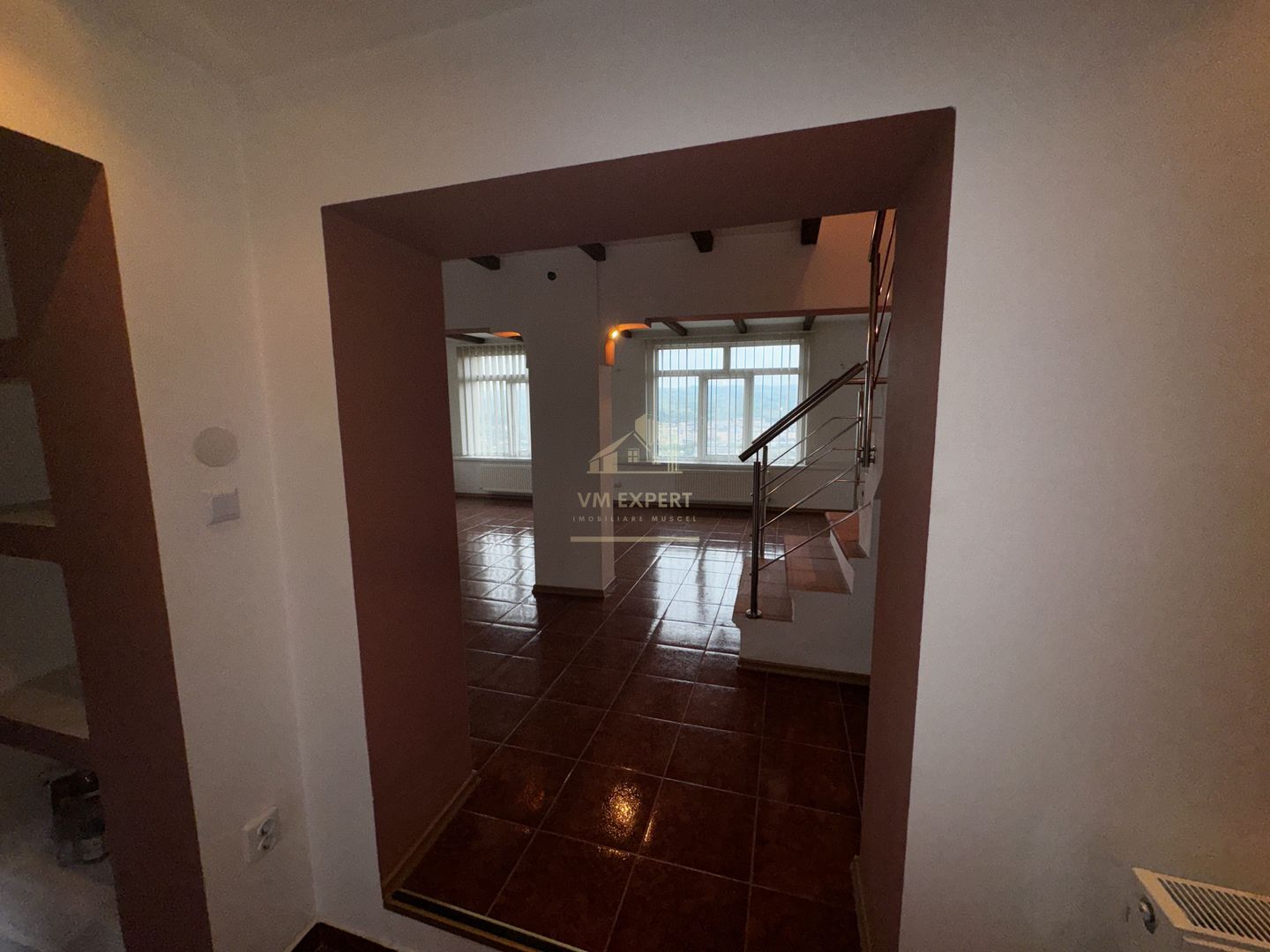 APARTAMENT CAMPULUNG TIP PENTHOUSE, 5 CAMERE GRUI - Poză 13