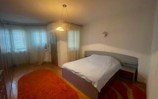 Casa S+P+2E - (posibilitate apartamentare) zona central - Poză 8