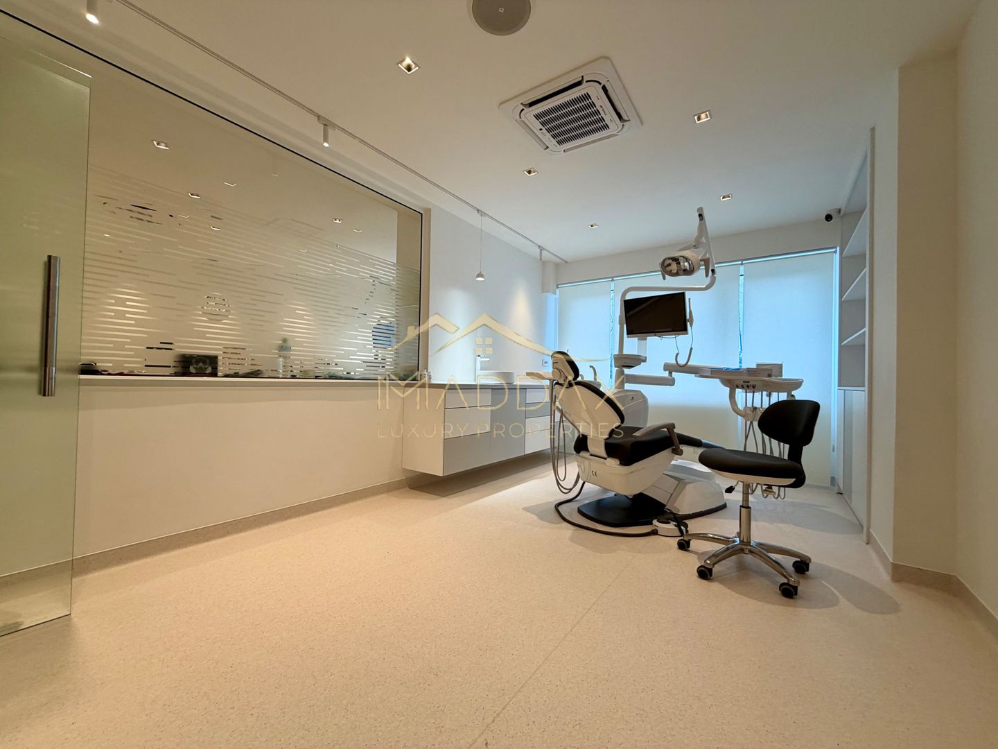 Spatiu comercial *105mp* / cabinet stomatologic / Sos. Nordului Herastrau - Poză 12