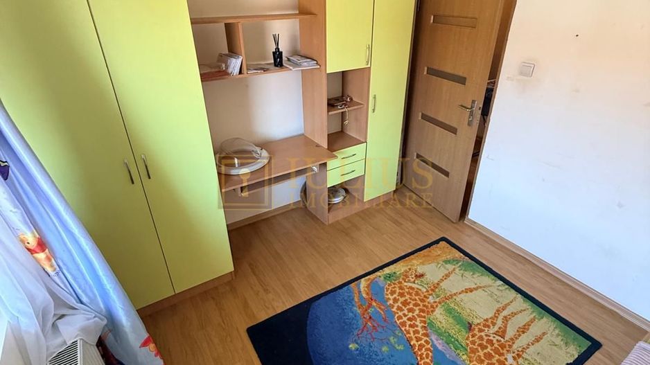 2 dormitoare| mansarda inalta| Dambovita langa Lidl| - Poză 4