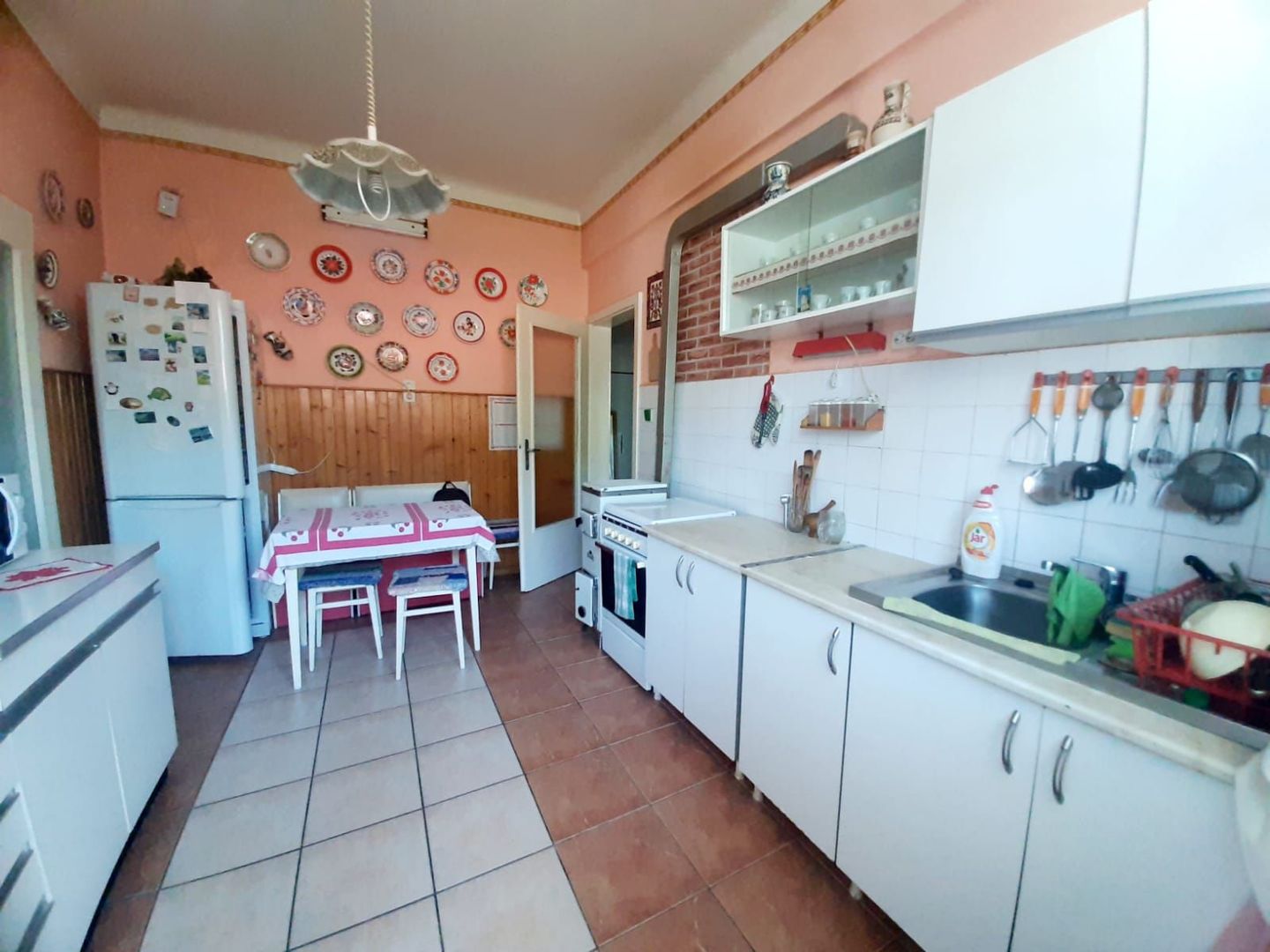 Apartament cu 3 camere si garaj in zona centrală - Poză 17